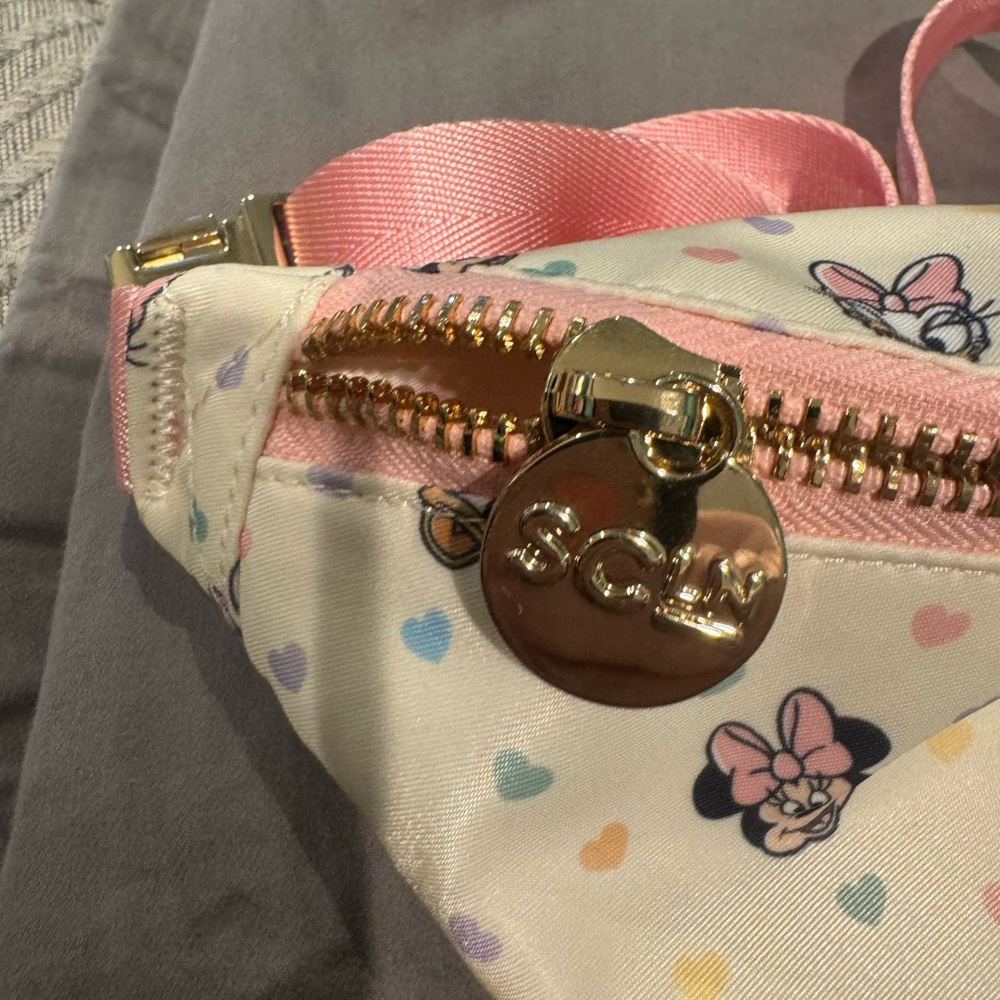 Stoney Clover Lane Minnie & Daisy Fanny Pack EUC - Picture 2 of 4